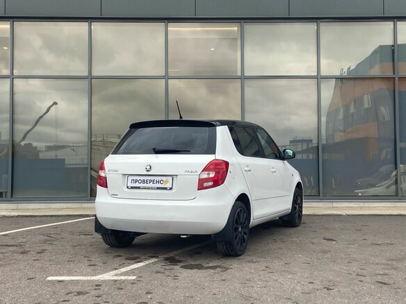 2014 Skoda Fabia II Рестайлинг, белый, 547000 рублей - вид 3