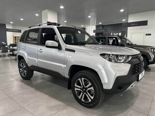 2026 Lada (ВАЗ) Niva Travel I Рестайлинг, серебристый, 1816027 рублей, вид 3
