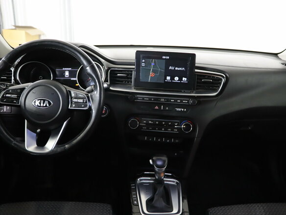 2018 Kia Ceed III, белый, 1569990 рублей - вид 11