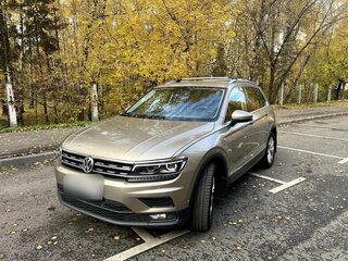 2020 Volkswagen Tiguan II, коричневый, 2790000 рублей, вид 3