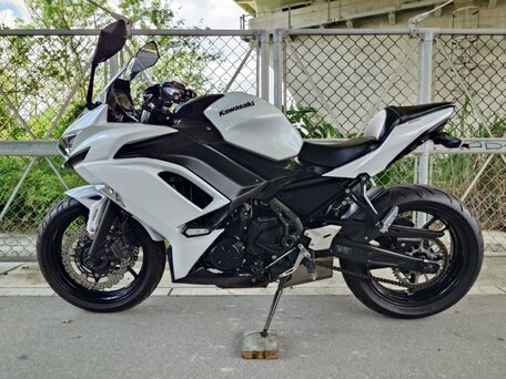 2020 Kawasaki Ninja 650, белый, 799000 рублей, вид 1