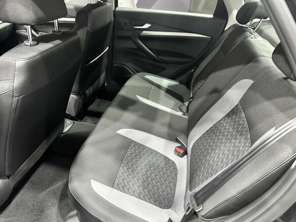 2026 Lada (ВАЗ) Vesta I Рестайлинг (NG), чёрный, 1581000 рублей - вид 11