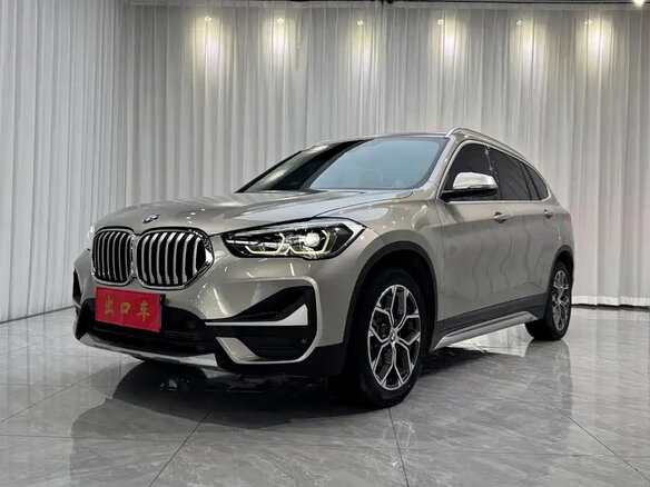 2022 BMW X1 Long 20Li sDrive II (F48) Рестайлинг, серебристый, 1660020 рублей