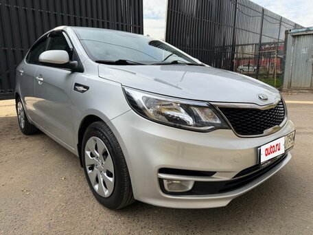 2015 Kia Rio 6-speed III, серый, 955000 рублей, вид 2
