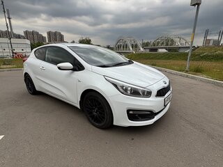 2016 Kia Ceed II Рестайлинг, белый, 1299000 рублей, вид 4