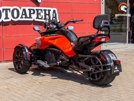 2015 BRP Can-Am Spyder, оранжевый, 1412908 рублей, вид 4