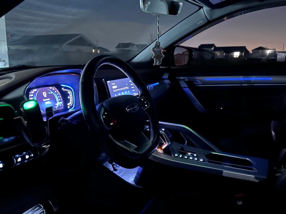 2021 Geely Coolray I, чёрный - вид 15