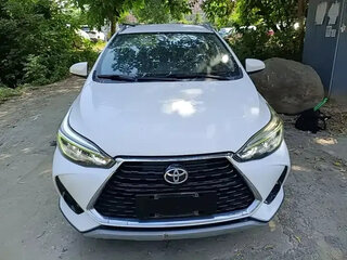 2021 Toyota Yaris L XP150 Рестайлинг, белый, 959000 рублей, вид 2