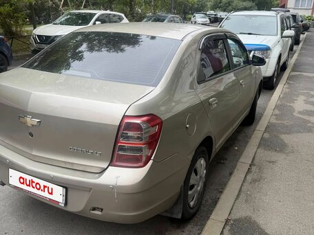 2013 Chevrolet Cobalt II, бежевый, 399999 рублей, вид 4