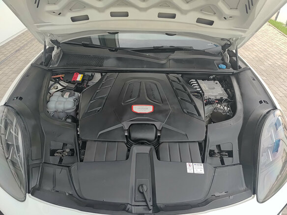 2021 Porsche Cayenne GTS III, белый, 10650000 рублей - вид 8