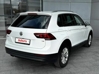 2017 Volkswagen Tiguan II, белый, 1800000 рублей, вид 4