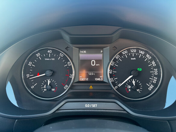 2016 Skoda Octavia III (A7), коричневый, 1500000 рублей - вид 13