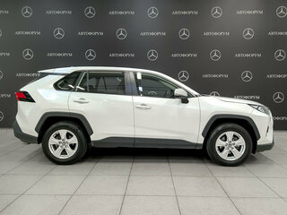 2025 Toyota RAV4 V (XA50), белый, 3555000 рублей, вид 4