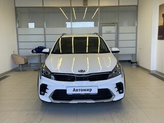 2021 Kia Rio X IV Рестайлинг, белый, 1695000 рублей, вид 2