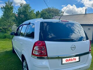 2012 Opel Zafira B Рестайлинг, белый, 700000 рублей, вид 5
