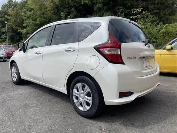 2017 Nissan Note II Рестайлинг, белый, 730000 рублей - вид 8