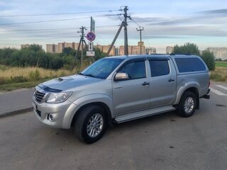 2013 Toyota Hilux VII Рестайлинг, серебристый, 2037000 рублей, вид 2