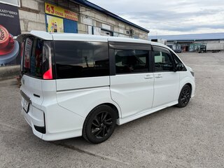 2019 Honda Stepwgn Spada V Рестайлинг, белый, 2300000 рублей, вид 4