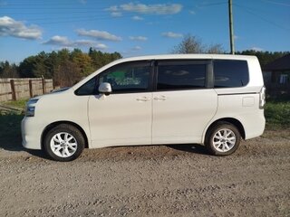 2008 Toyota Voxy II (R70), белый, 959000 рублей, вид 2