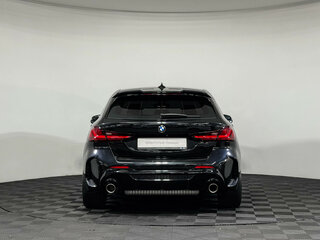 2022 BMW 1 серии M135i xDrive III (F40), чёрный, 4690000 рублей, вид 4