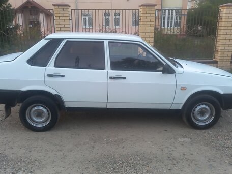 1999 Lada (ВАЗ) 21099, белый, 125000 рублей, вид 4
