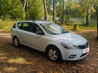 2010 Kia Ceed I Рестайлинг, белый, 1050000 рублей, вид 1