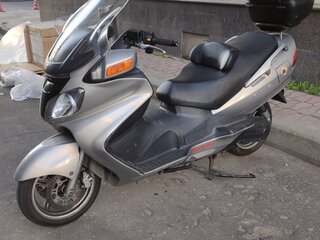 2004 Suzuki Burgman (SkyWave) 650, серебристый, 280000 рублей, вид 1