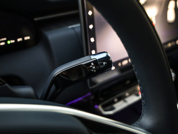 2025 Zeekr 9X 55 kWh (до 3.5 т), чёрный, 10150000 рублей - вид 17