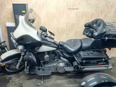 2007 Harley-Davidson Electra Glide, чёрный, 800000 рублей, вид 4