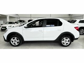 2020 Renault Logan Stepway II Рестайлинг, белый, 1169000 рублей, вид 4