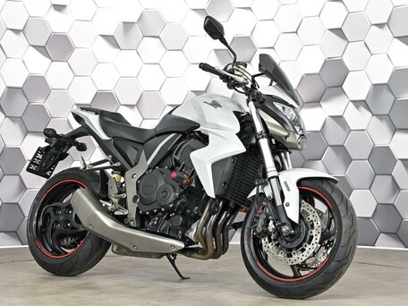 2009 Honda CB 1000R, белый, 677000 рублей, вид 1