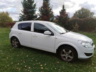 2011 Opel Astra H Рестайлинг, белый, 570000 рублей, вид 1