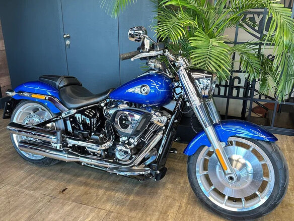 2025 Harley-Davidson Fat Boy, синий, 3690000 рублей