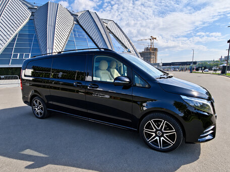 2023 Mercedes-Benz V-Класс Extra Long 300 d экстра длинный III (W447) Рестайлинг 2, чёрный, 8500000 рублей, вид 2