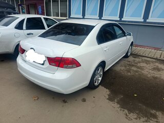 2009 Kia Magentis II Рестайлинг, белый, 650000 рублей, вид 3