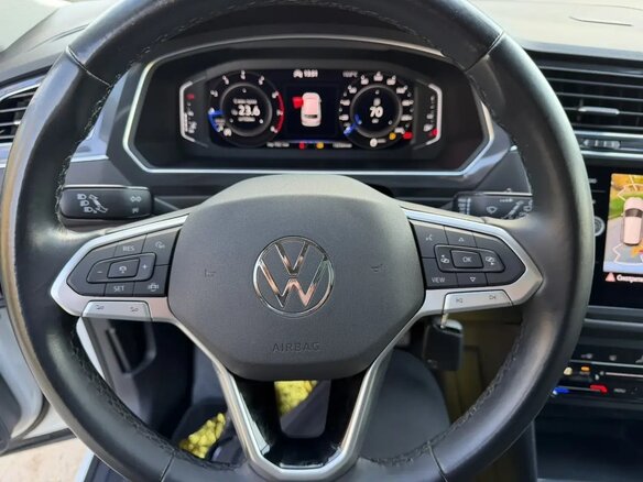 2022 Volkswagen Tiguan Allspace II Рестайлинг, белый, 2342000 рублей - вид 24