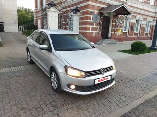 2013 Volkswagen Polo V, серебристый, 650000 рублей, вид 2