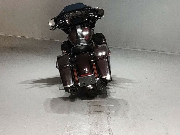 2018 Harley-Davidson CVO Street Glide, пурпурный, 2460000 рублей - вид 3