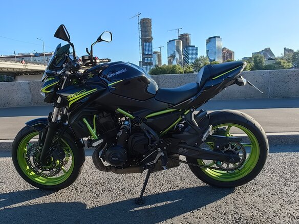 2021 Kawasaki Z 650, зелёный, 700000 рублей - вид 1