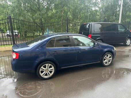 2009 Volkswagen Jetta V, синий, 480000 рублей, вид 3