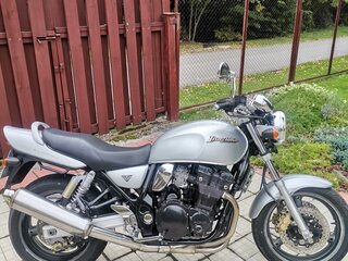 Suzuki GSX 400 Inazuma