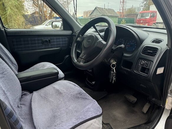 2000 Nissan Cube I (Z10), серебристый, 178000 рублей - вид 8