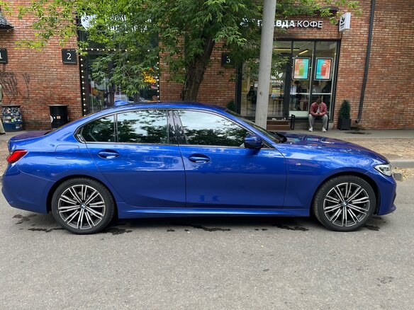2021 BMW 3 серии 320d xDrive VII (G2x), синий, 4100000 рублей - вид 1