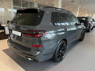 2026 BMW X7 40d I (G07) Рестайлинг, серый, 17900000 рублей, вид 3