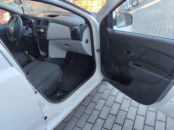 2015 Renault Logan II, белый, 346000 рублей - вид 5
