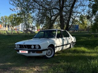 1986 BMW 5 серии 520i II (E28), белый, 500000 рублей, вид 1