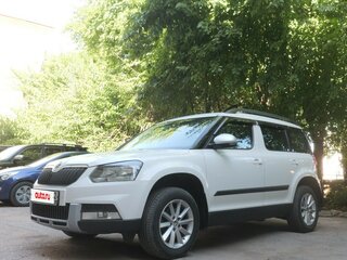 2015 Skoda Yeti I Рестайлинг, белый, 1300000 рублей, вид 3