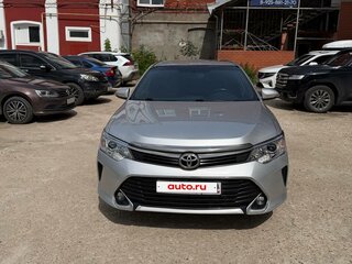 2015 Toyota Camry VII (XV50) Рестайлинг, серебристый, 1599000 рублей, вид 3