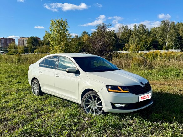 2019 Skoda Rapid I Рестайлинг, белый, 800000 рублей