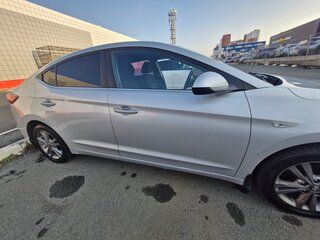 2017 Hyundai Elantra VI (AD), серебристый, 1522000 рублей, вид 5